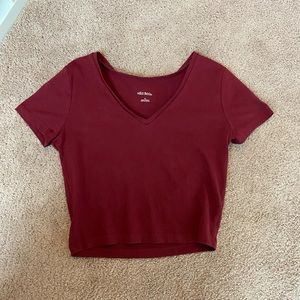 maroon crop top